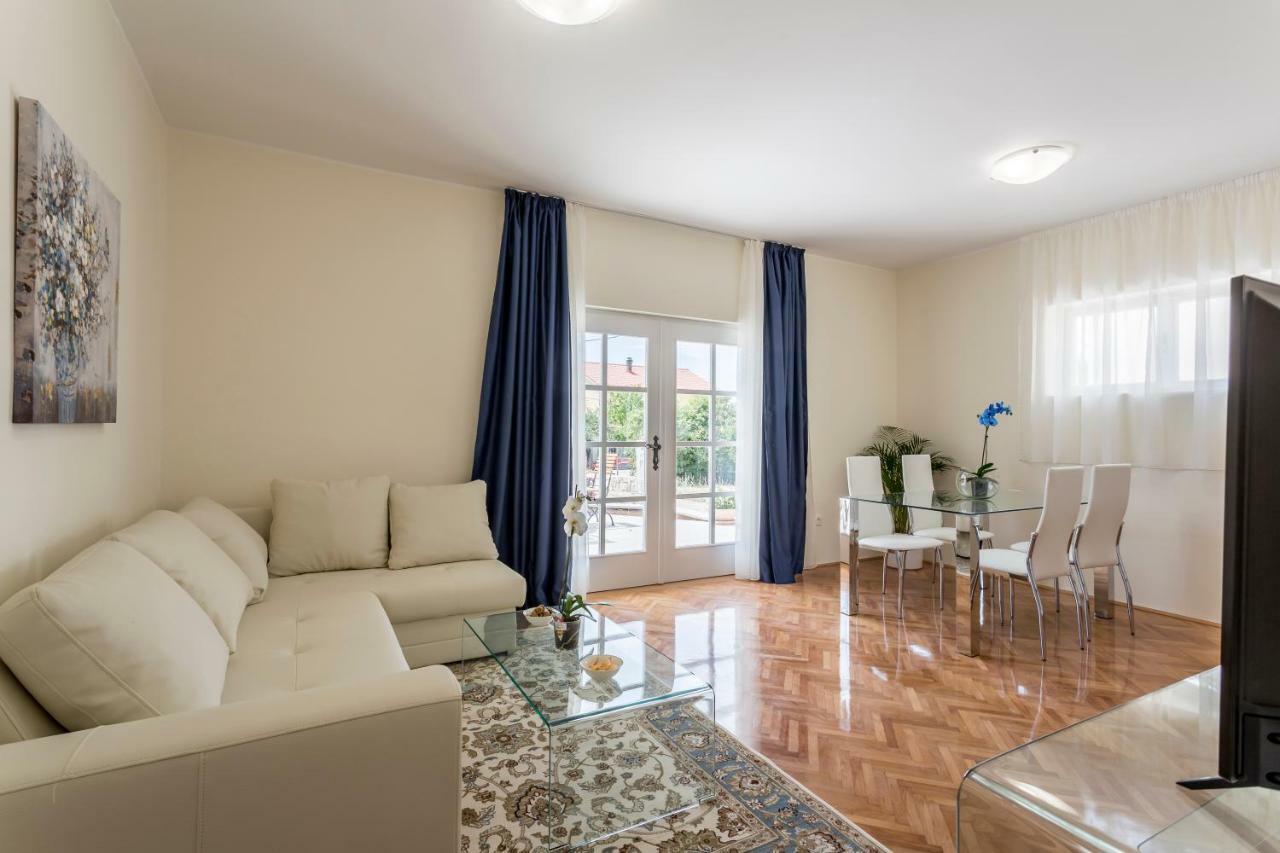 Mise Luxury Apartments Kastela Dış mekan fotoğraf