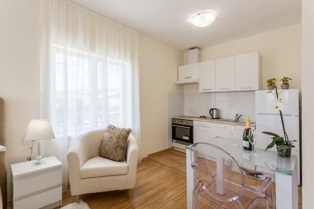 Mise Luxury Apartments Kastela Dış mekan fotoğraf