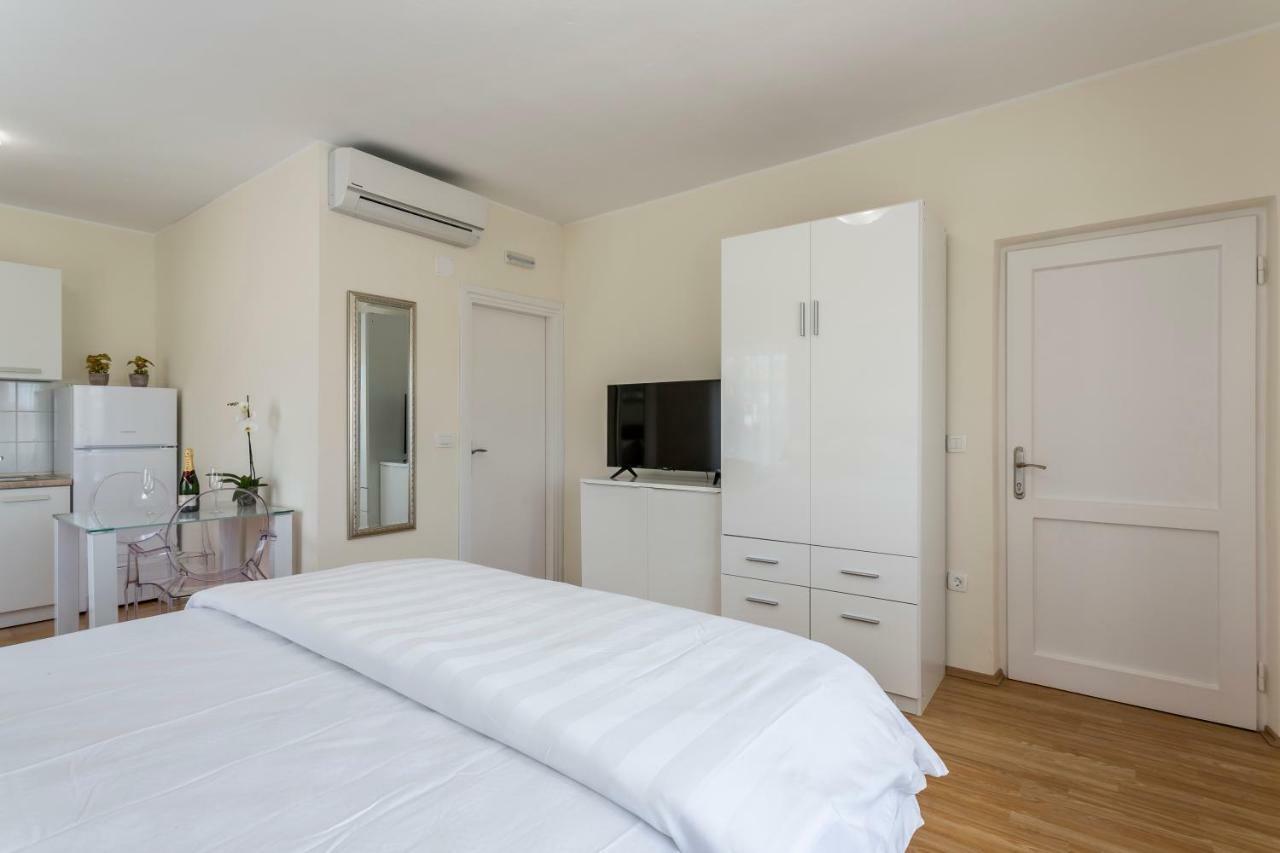 Mise Luxury Apartments Kastela Dış mekan fotoğraf