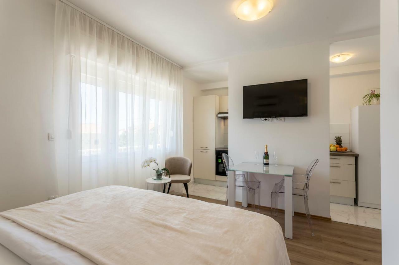 Mise Luxury Apartments Kastela Dış mekan fotoğraf