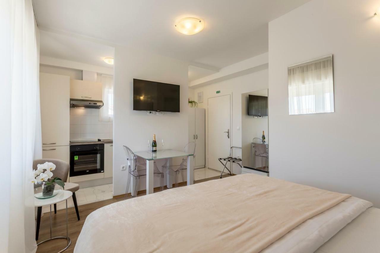 Mise Luxury Apartments Kastela Dış mekan fotoğraf